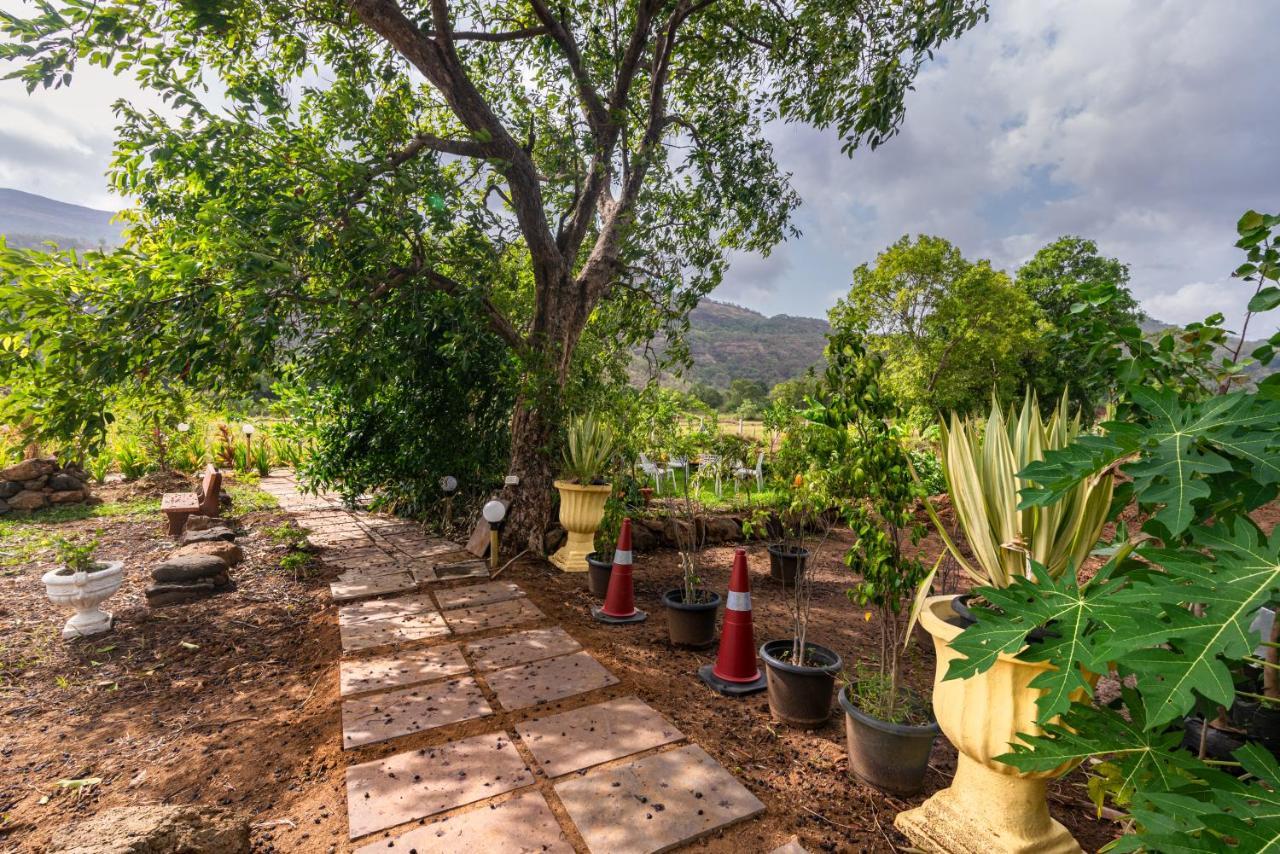 Saffronstays Vyom Farms Karjat Extérieur photo