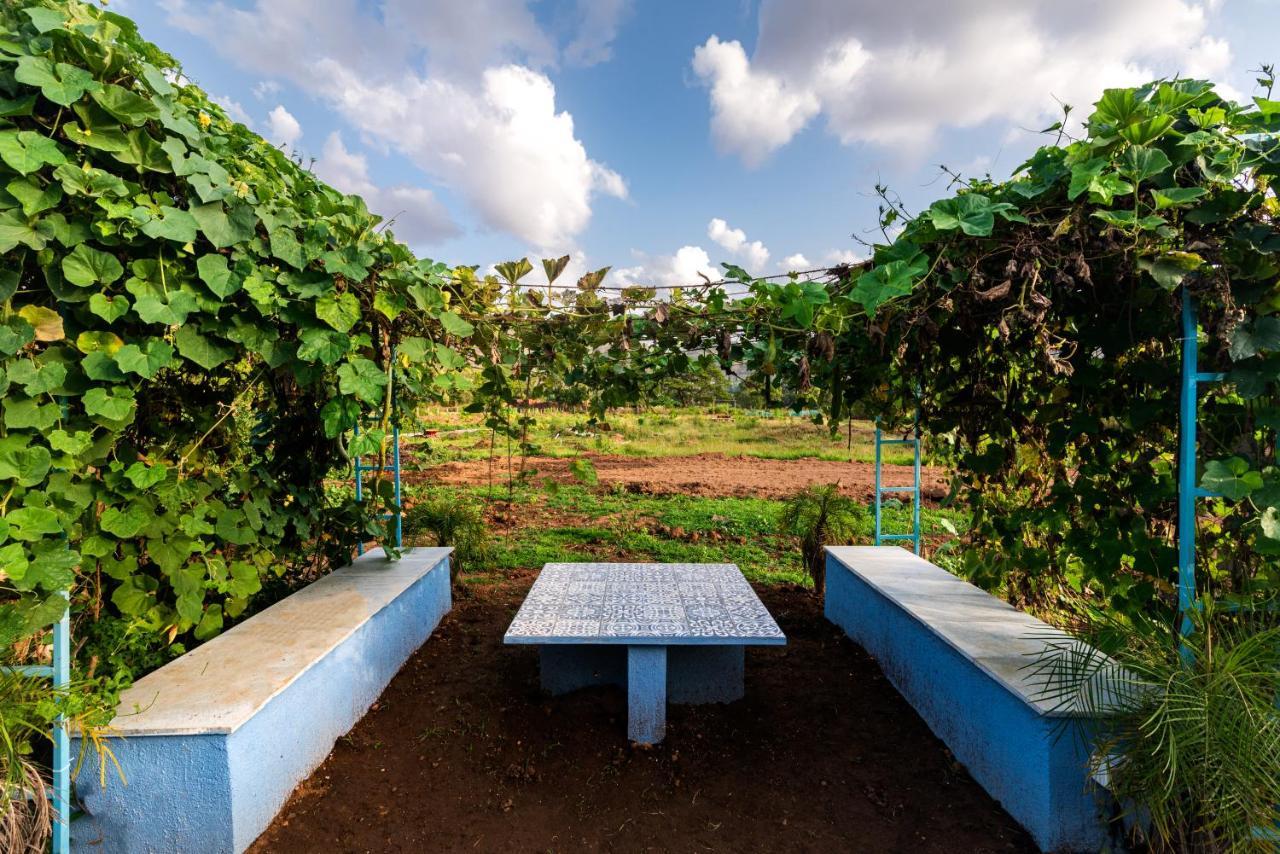 Saffronstays Vyom Farms Karjat Extérieur photo